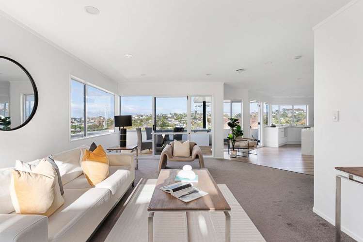 2/9 Colmar Road Mellons Bay_20