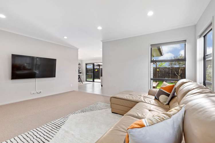 7 Kirkaldy Street Wattle Downs_12