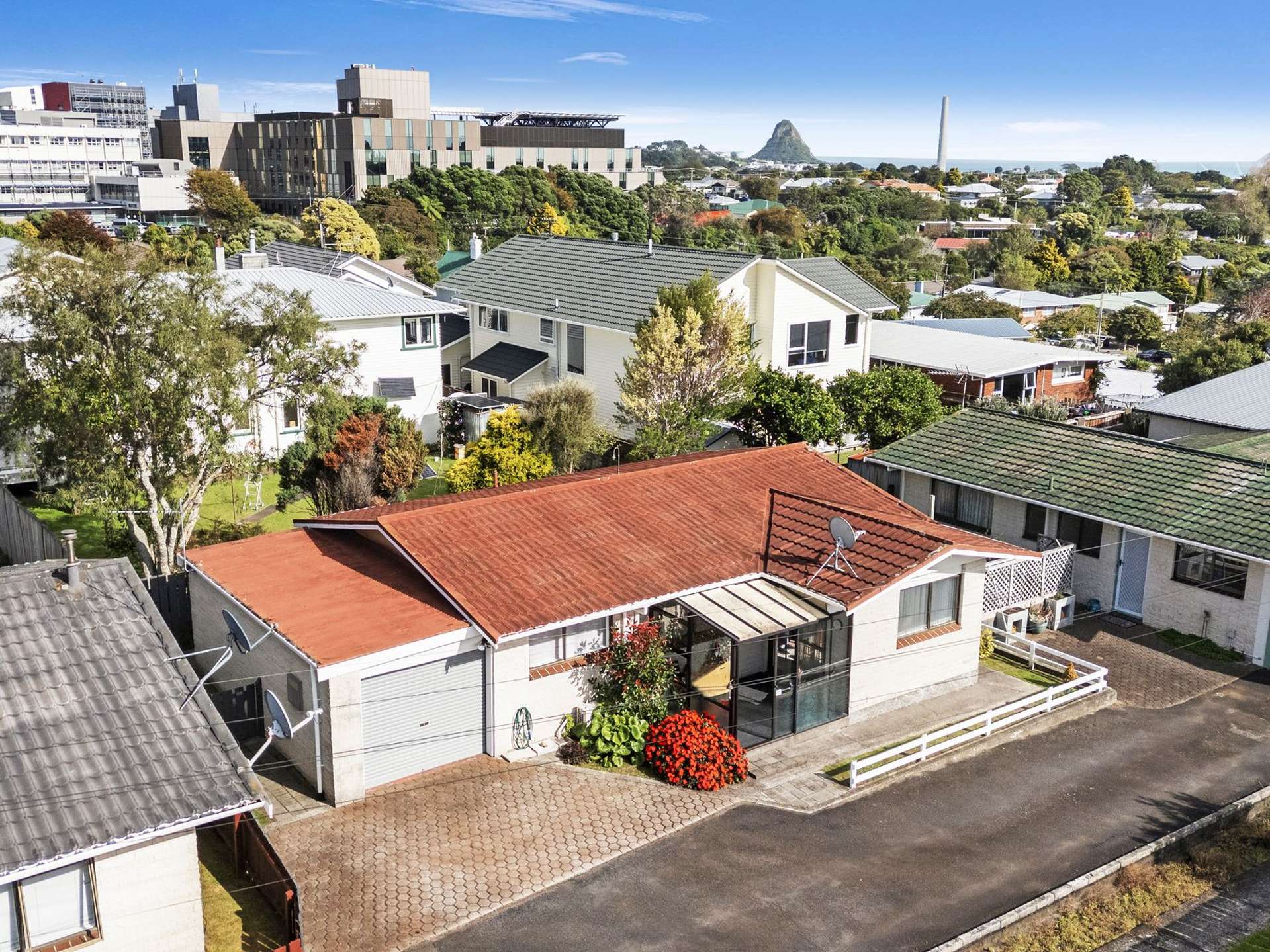 2/14 Burns Street Westown_0