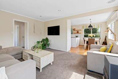 1/10 Mannering Place_2