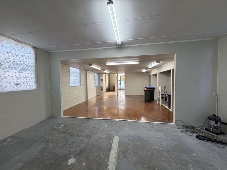 1 and 2/57 Carr Road Mt Roskill_5