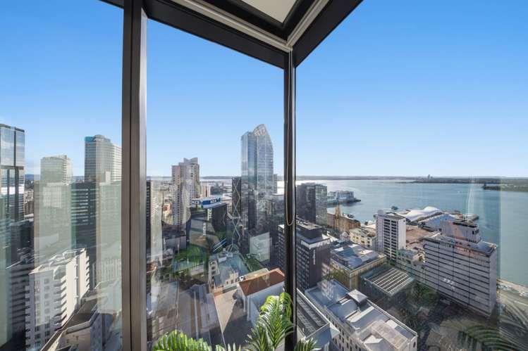 2901/10 Commerce Street City Centre_10
