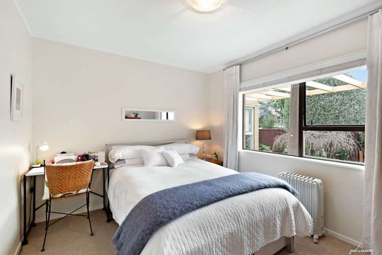 2/16 Brook Street Milford_10