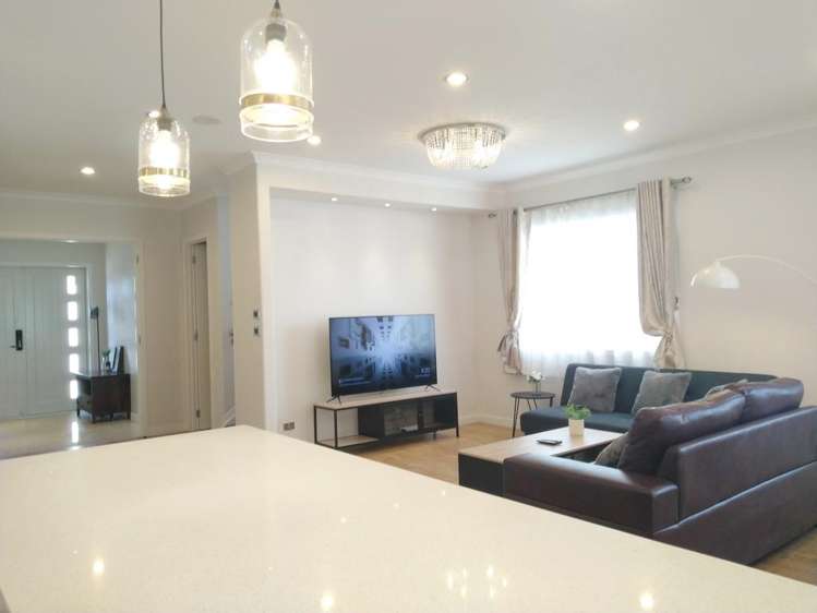 8 Beltany Drive Flat Bush_2