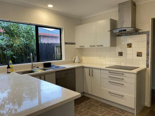 28B BERNIE EDWARDS PLACE Botany Downs_1
