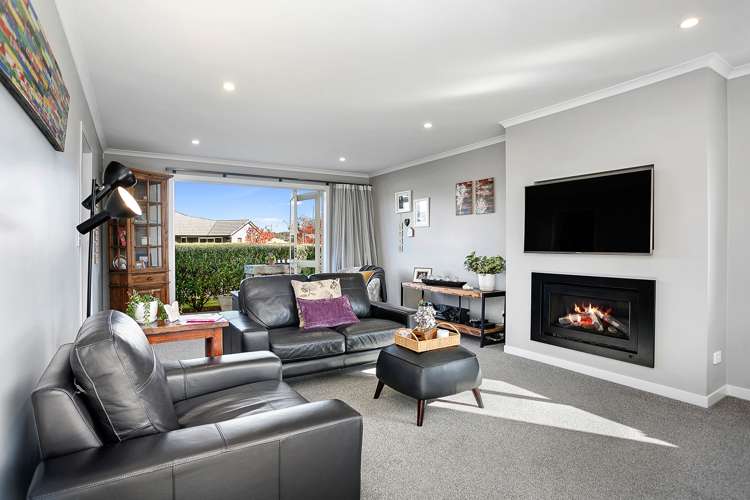 46 Plescher Crescent Leamington_8