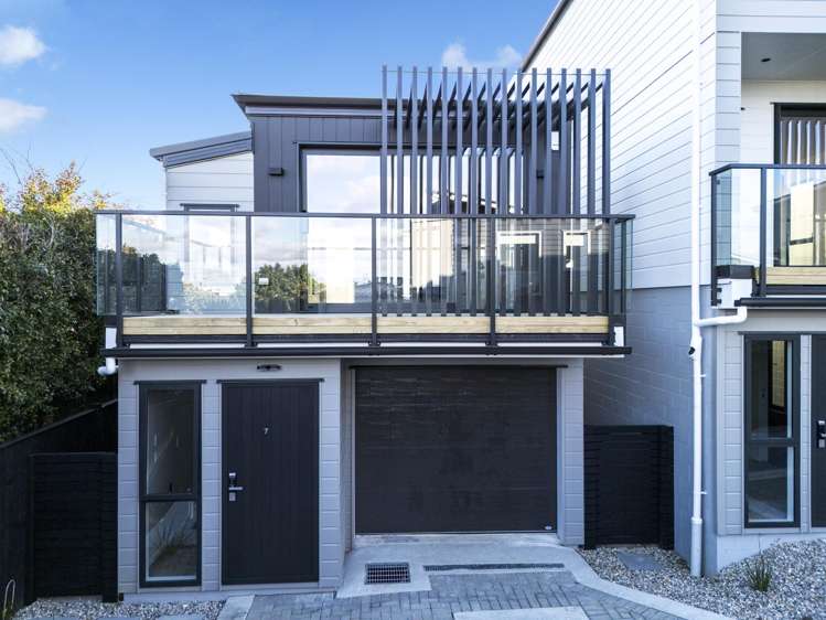 7/11 Melling Street_0