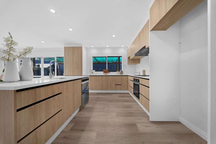 34 Franshell Crescent East Tamaki_10