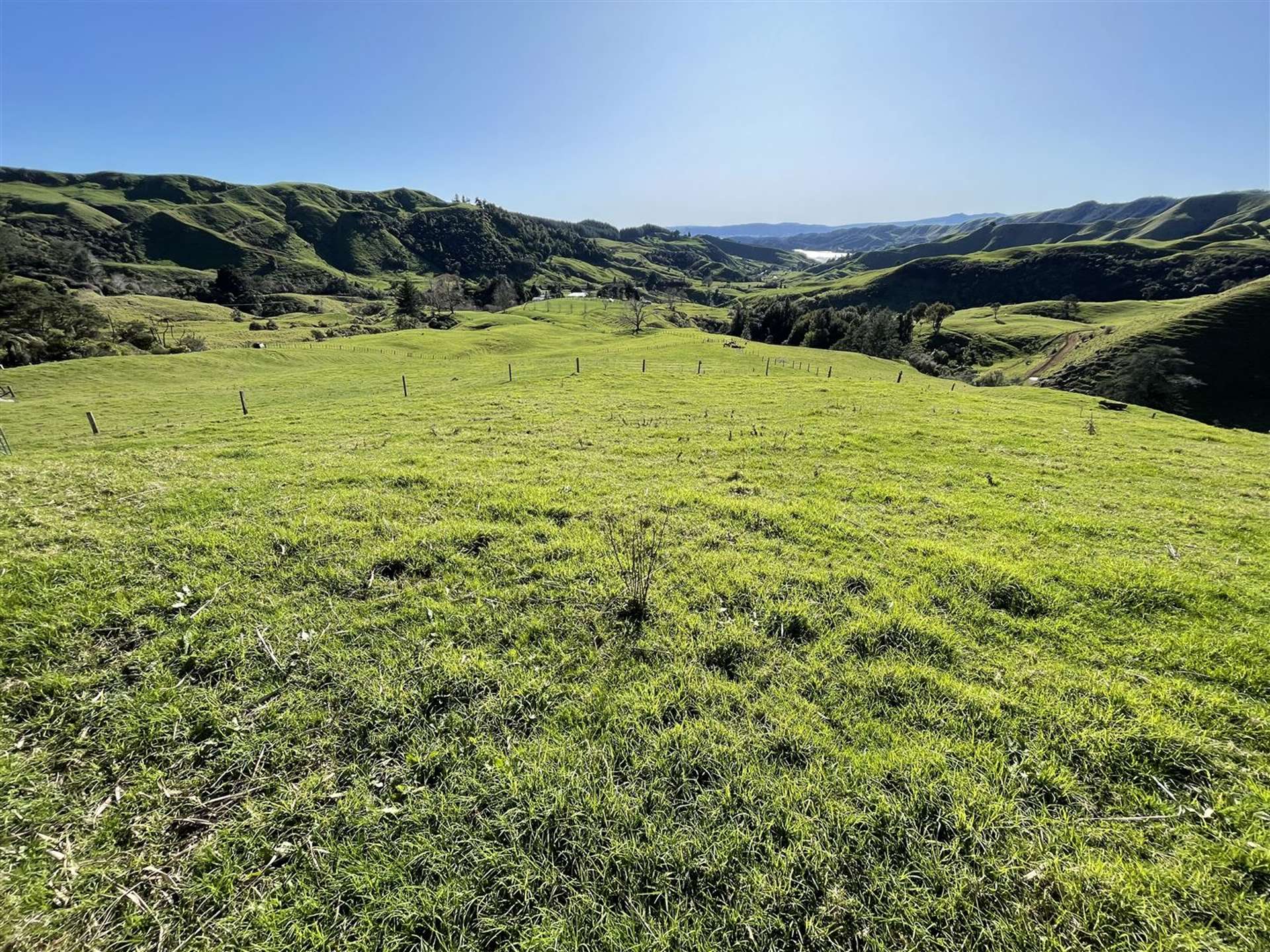 00 Te Waitere Road Taharoa_0