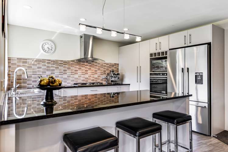 20 Whitney Place Rototuna North_12