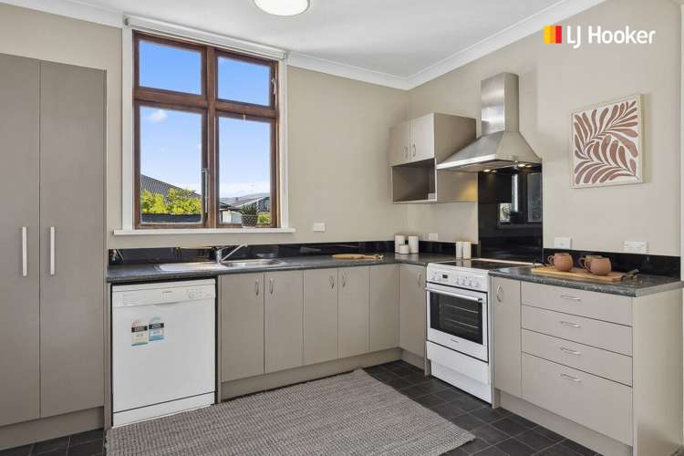 16 Crest Street Tainui_8