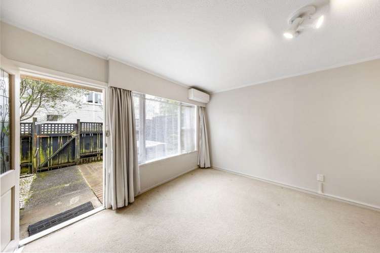 2/35 Esplanade Road Mt Eden_5