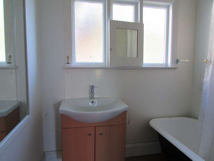 100 Shakespeare Road Waltham_8