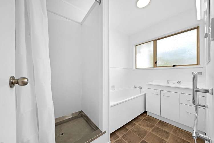 Flat 1/132 Hutchinsons Road Bucklands Beach_22