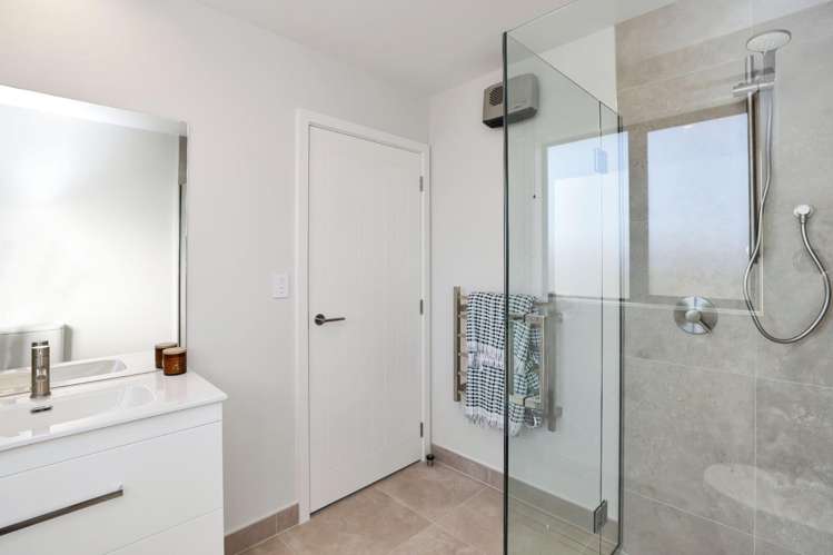 136B Farm Road Allenton_15