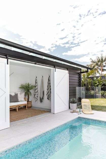 swimming pool, poolhouse, gas fire