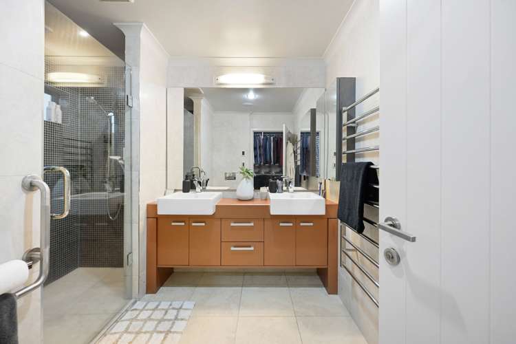 902 River Road Queenwood_18