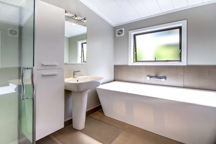 218 Mapara Road Acacia Bay_22