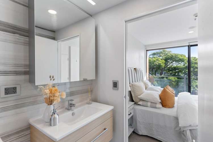 406/10 Lion Place Epsom_19