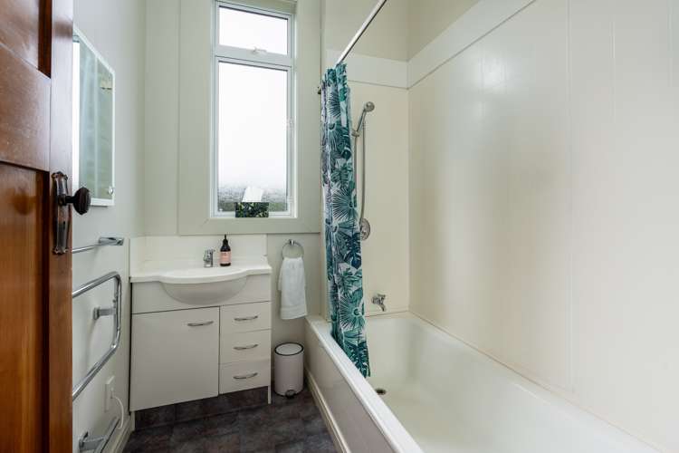 51 Dundonald Street Tainui_14