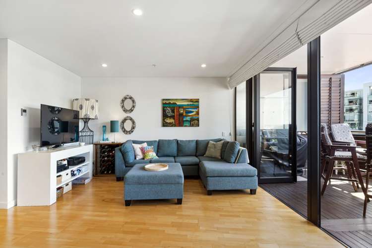 102/121 Customs Street West Auckland Central_9