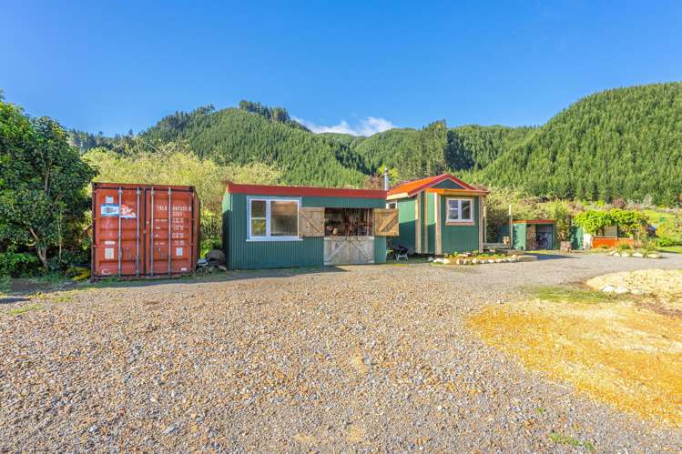 1202 Otaki Gorge Road Te Horo_10