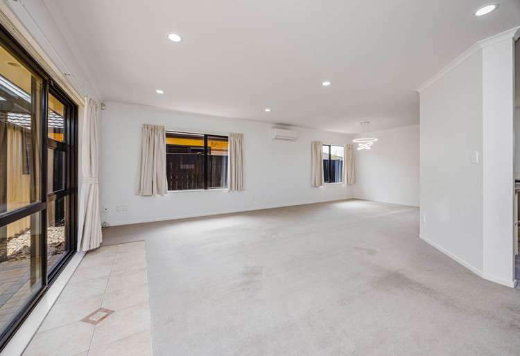 33 Belcoo Crescent East Tamaki_17