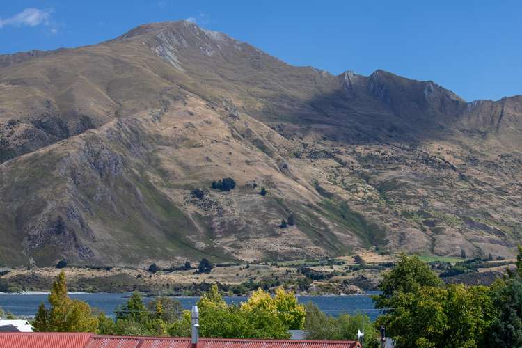 54 Hunter Crescent Wanaka_1