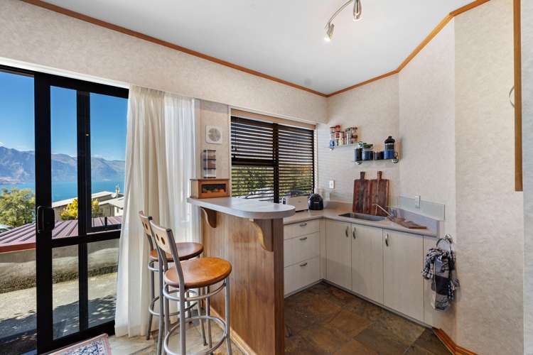 48 Wynyard Crescent Fernhill/Sunshine Bay_18