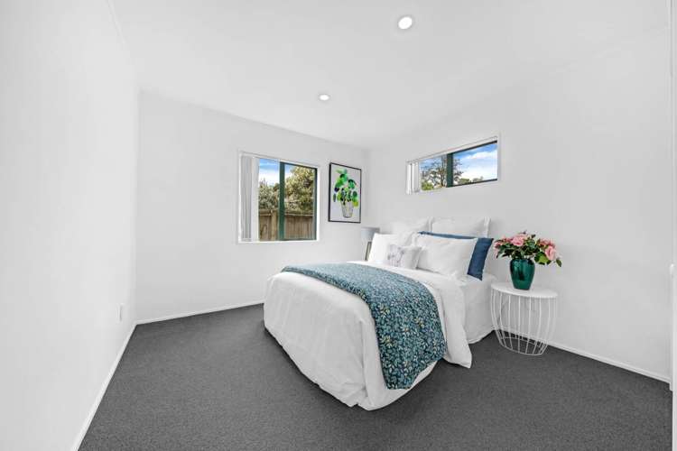 148 & 148A Solar Road Glen Eden_25