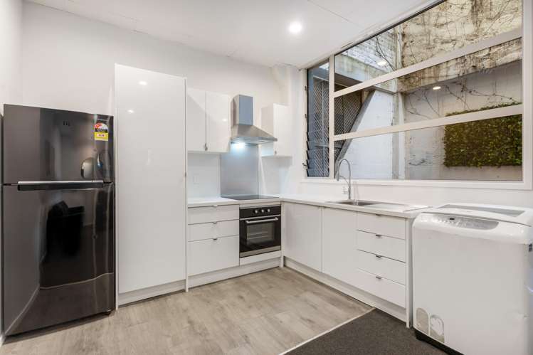 102/43 Anzac Avenue City Centre_1
