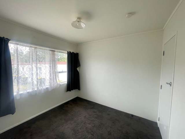 2/79 Glendale Road Glen Eden_4