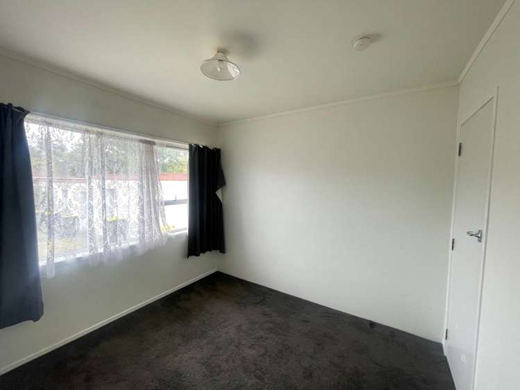 2/79 Glendale Road Glen Eden_4