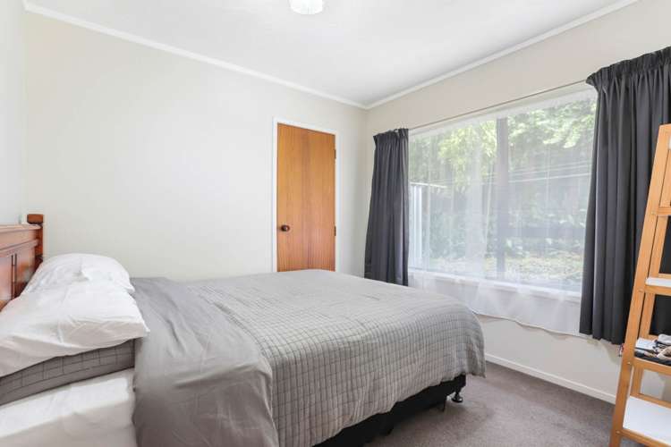 2/10 Metric Place Te Atatu South_10