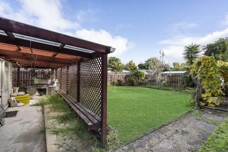 22 Brennan Avenue Te Atatu Peninsula_24