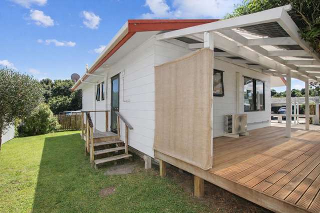 Great First Home Buyers 2-Bedroom Home in a Peaceful Cul-de-Sac!