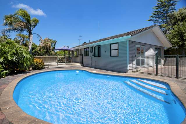 12a Freyberg Place Howick_1