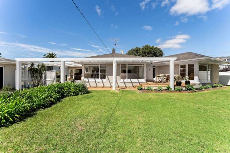 33 Covil Avenue Te Atatu South_0