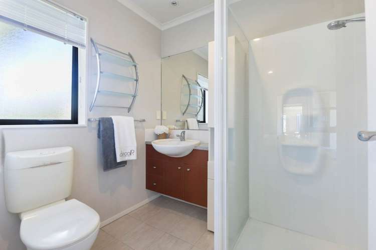 12 Turnberry Drive Wattle Downs_14