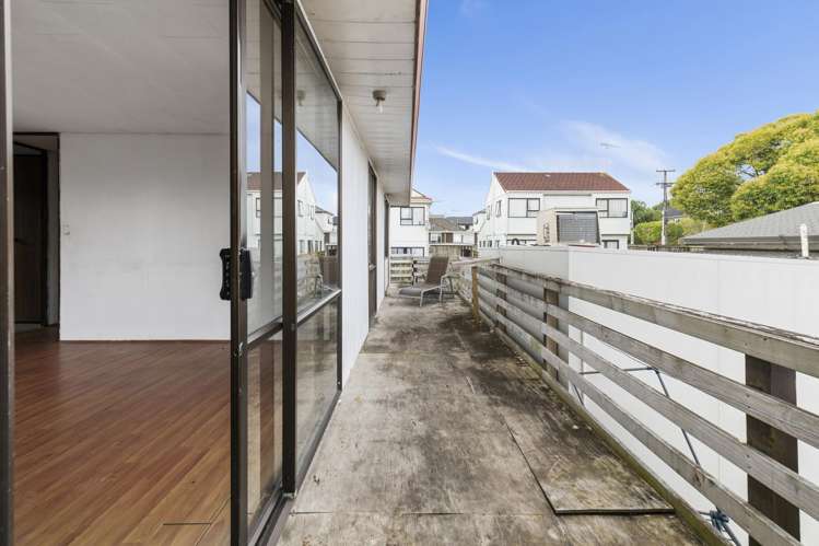 2/34 Ferndale Road Mount Wellington_3