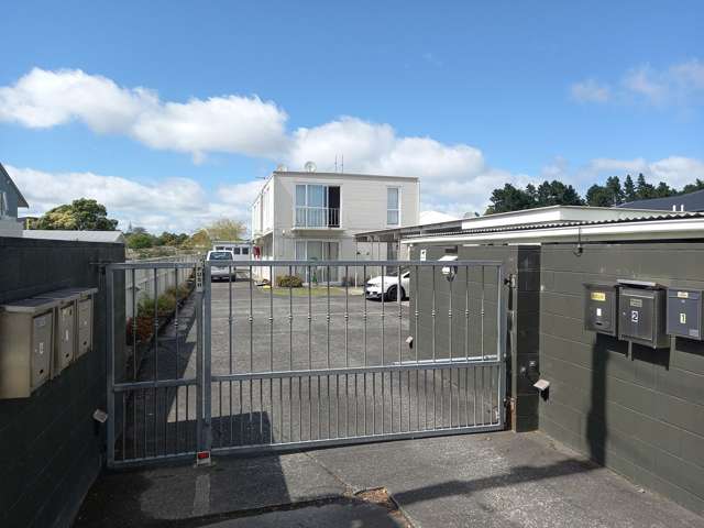 3/2132 Great North Road Avondale_1