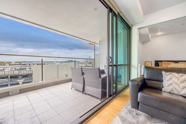 704/18 Beach Road Auckland Central_3