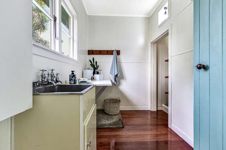 627 Grey Street Hamilton East_19