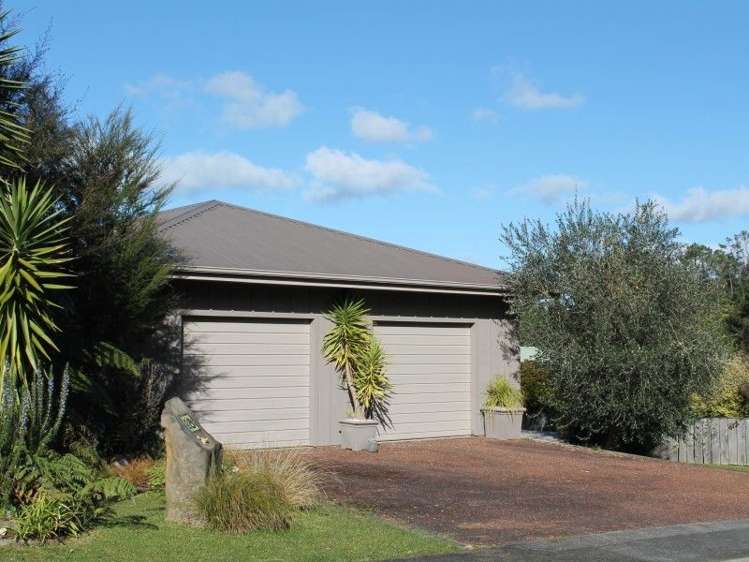 28 Hinemoa Terrace Tairua_17