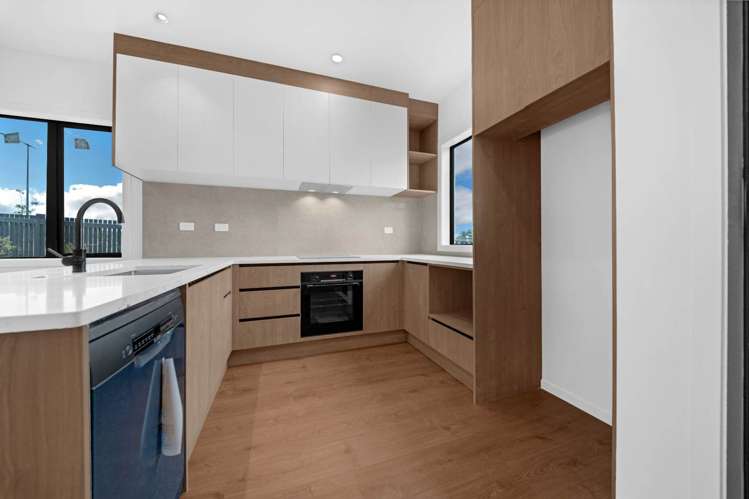 1 Whiteywood Street_5