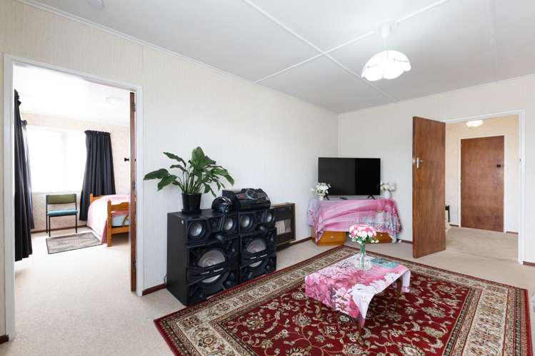 24 Clyde Crescent Roslyn_2