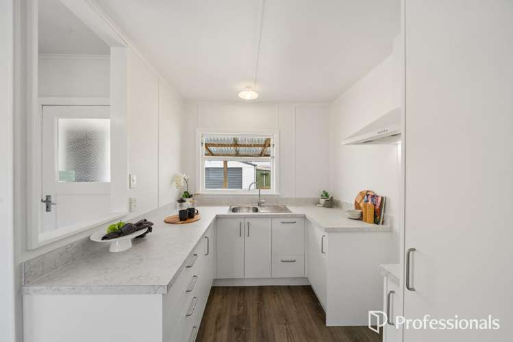 8 Roberts Street Wainuiomata_3
