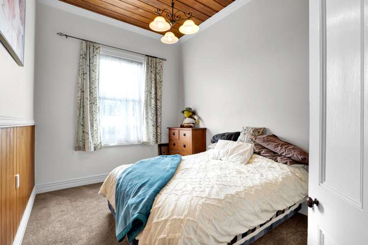 2 Broadway Waitara_10