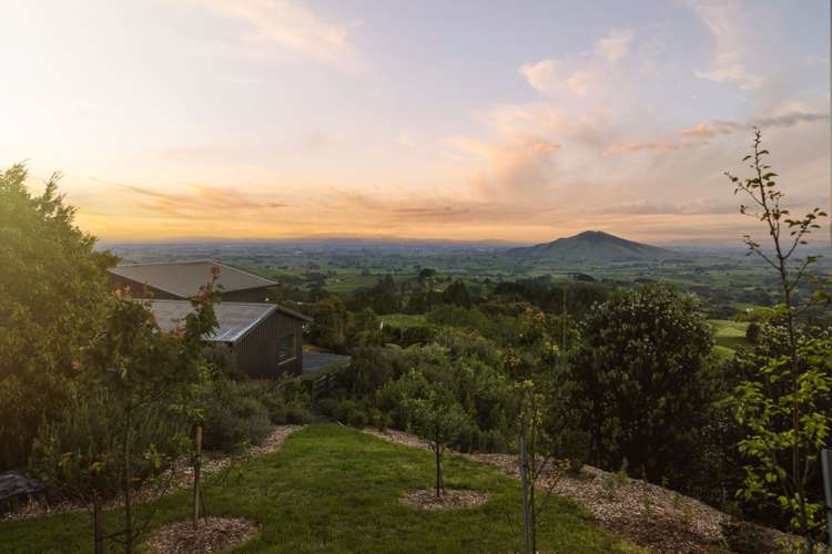 8 Tiwarawara Lane Puketotara_42