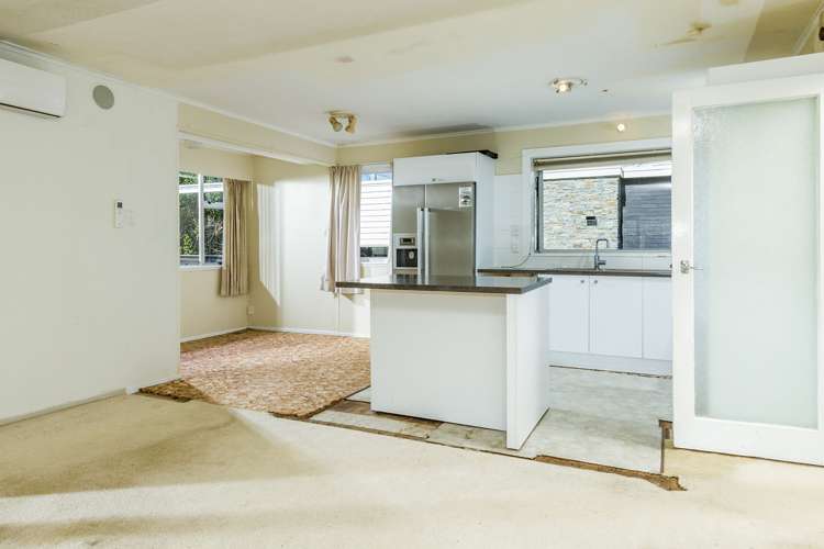 167 Beach Road Castor Bay_25